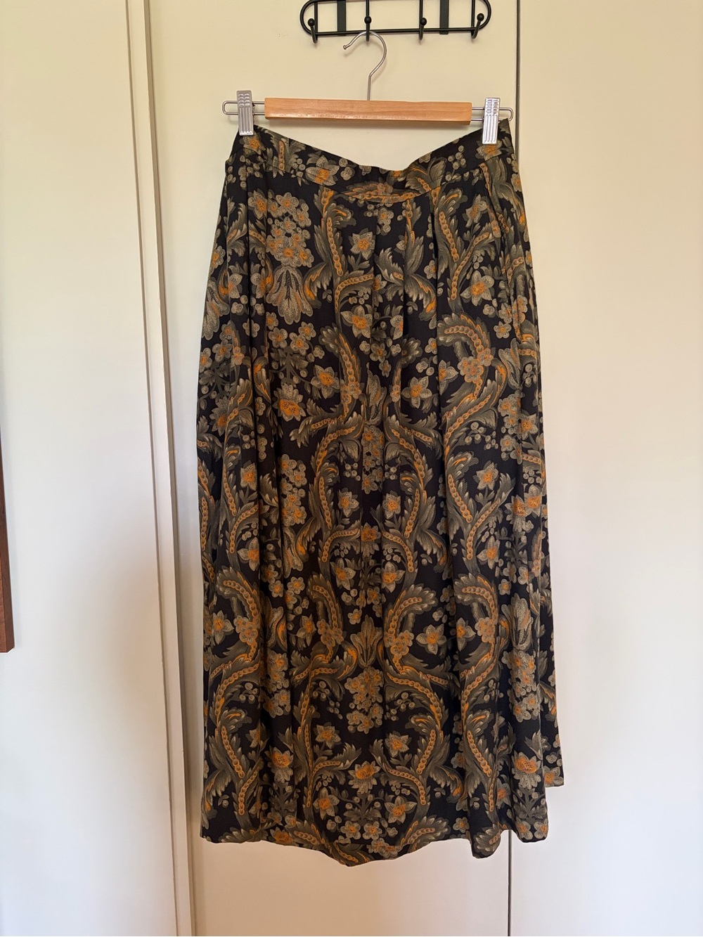 Vintage Floral Paisley Midi/Maxi Skirt Size Small - Black/Green/Orange